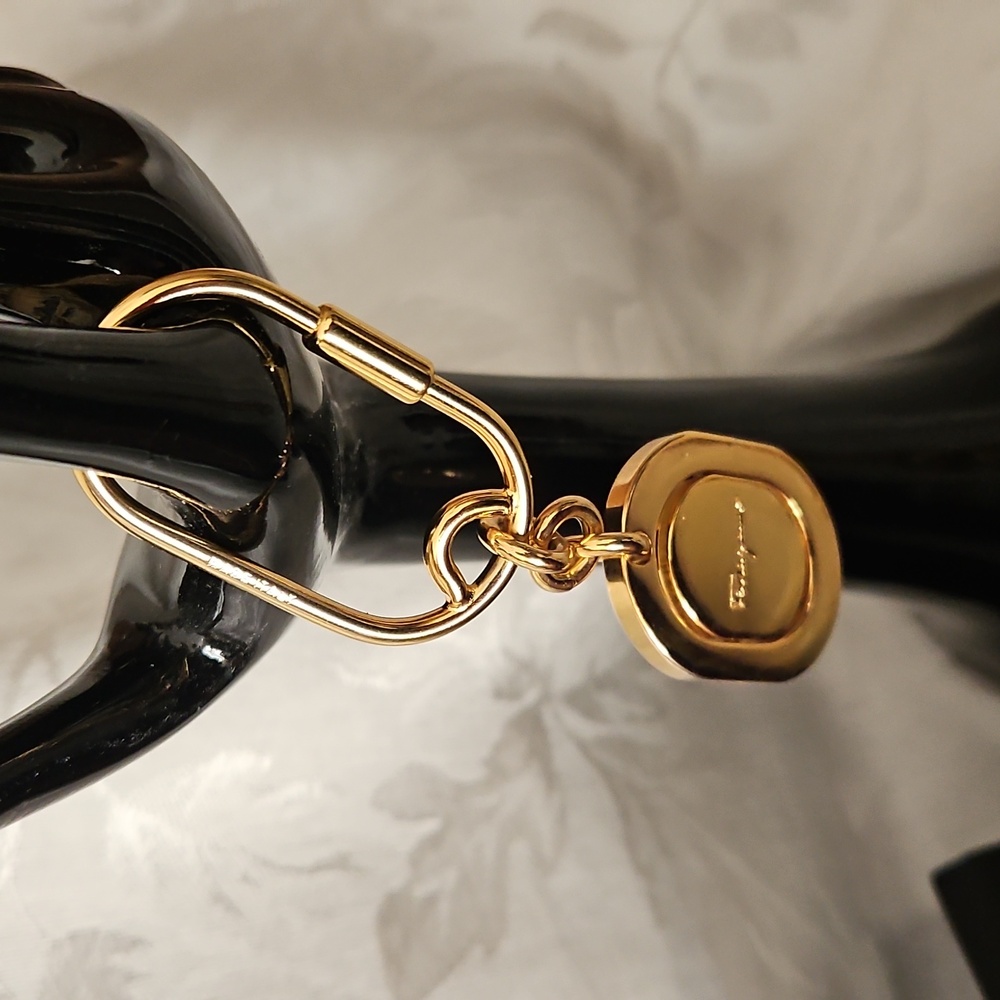 Salvatore Ferragamo Keychain/ Bag Charm. - Picture 9 of 10